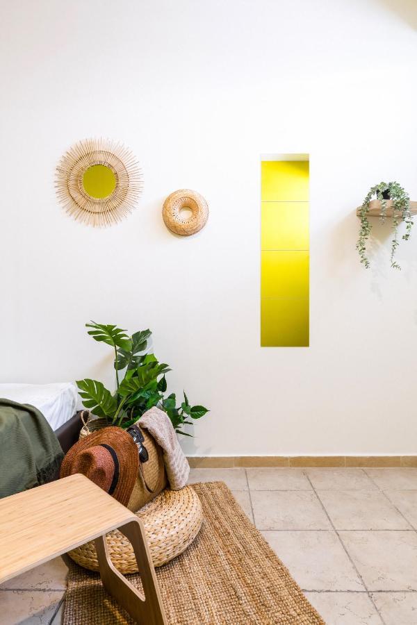 Erato “Wrapped In Myrtle And Roses” Apartment เทสซาโลนิกิ ภายนอก รูปภาพ