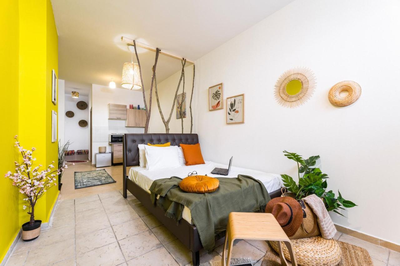 Erato “Wrapped In Myrtle And Roses” Apartment เทสซาโลนิกิ ภายนอก รูปภาพ