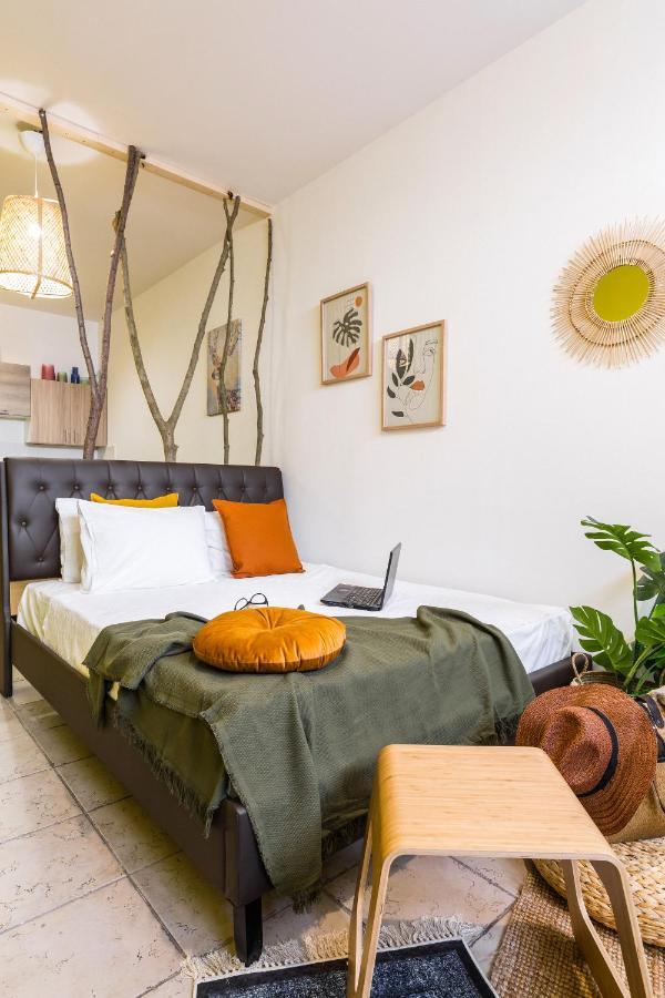 Erato “Wrapped In Myrtle And Roses” Apartment เทสซาโลนิกิ ภายนอก รูปภาพ